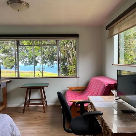 Waipio Studio Apartment Kukuihaele Exteriör bild
